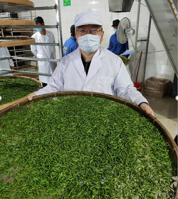 李國文 以產(chǎn)業(yè)扶貧聯(lián)動(dòng)消費(fèi)扶貧，用茶葉加工攻克深度貧困堡壘